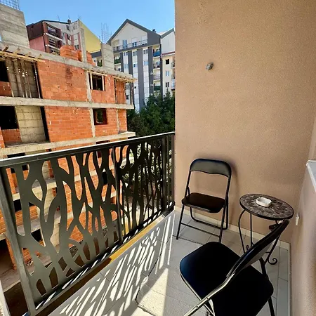 Appartement Casa 20 Cozy New In Near Border And Airports *